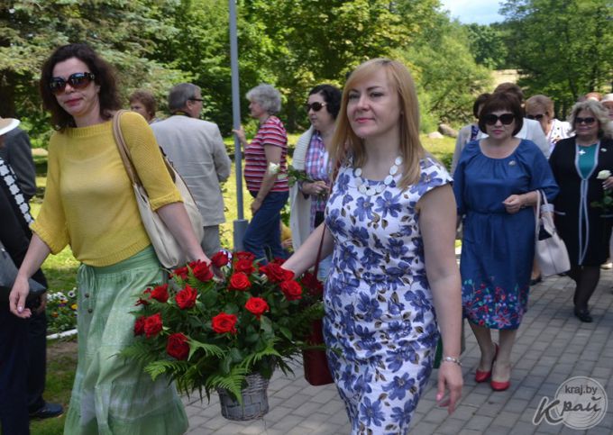 «Купалінка» в современной обработке и 4-метровый рушник. Как прошел праздник поэзии, песни и народных ремесел в Вязынке
