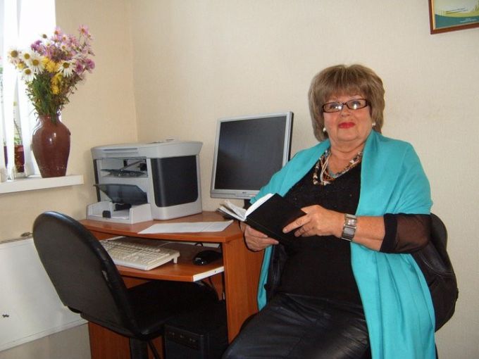 Как в 77 лет носить юбку с разрезом и много путешествовать. История Ванды Тюльковой из Постав