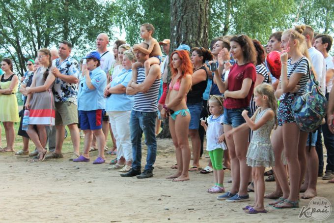 Джазовая русалка, много музыки и ухи. Первый «Уха-фест» в Вилейке посетили около 5 000 человек (фото)