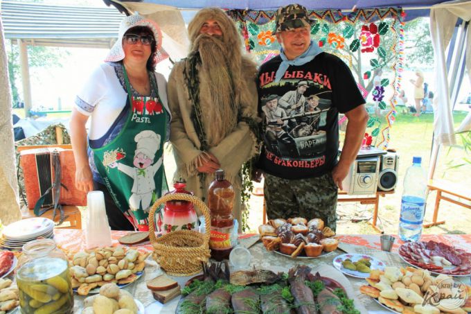 Джазовая русалка, много музыки и ухи. Первый «Уха-фест» в Вилейке посетили около 5 000 человек (фото)