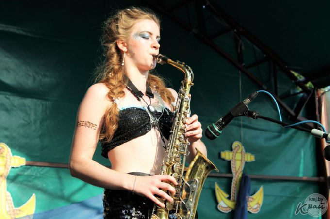 Джазовая русалка, много музыки и ухи. Первый «Уха-фест» в Вилейке посетили около 5 000 человек (фото)