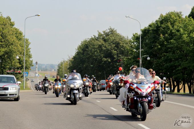 Молодожены-байкеры Дарья и Валерий из Молодечно о свадьбе на мотоциклах: «Ну, а как по-другому?» (фото)
