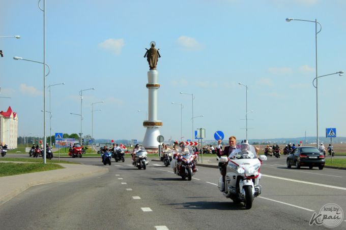 Молодожены-байкеры Дарья и Валерий из Молодечно о свадьбе на мотоциклах: «Ну, а как по-другому?» (фото)