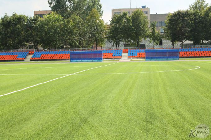 Реконструкция городского стадиона в Вилейке близится к финалу, но дата открытия пока неизвестна (фото)