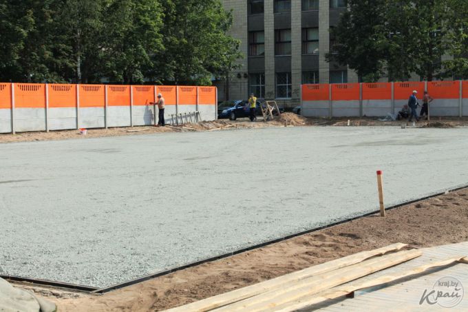 Реконструкция городского стадиона в Вилейке близится к финалу, но дата открытия пока неизвестна (фото)