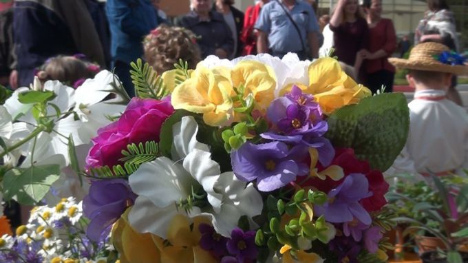 "Гуляць дык гуляць!" Председатель Глубокского райисполкома вновь сыграл на баяне (видео)