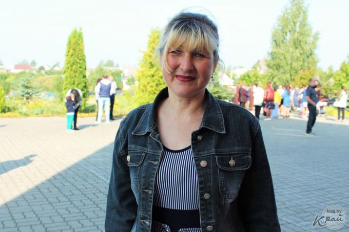 «Внук проснулся в 6.00 и переживал, что опоздаем». В самой большой школе Вилейки прозвенел первый звонок (фото)