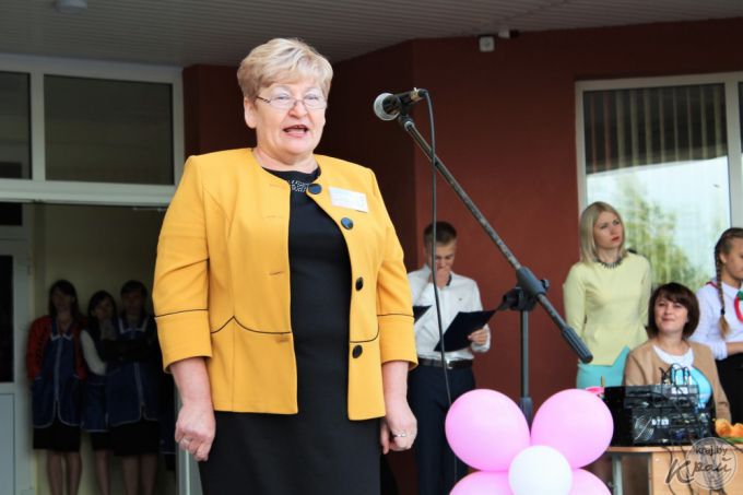 «Внук проснулся в 6.00 и переживал, что опоздаем». В самой большой школе Вилейки прозвенел первый звонок (фото)