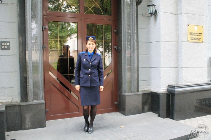 Пишет картины и расследует уголовные дела. История девушки-следователя из Молодечно (фото)