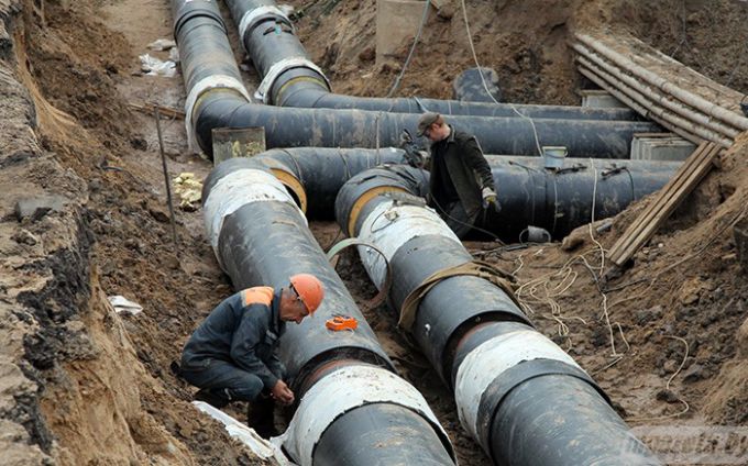 В Молодечно реконструируют центральную магистраль. Монтажники: Все, что нужно сделать до морозов, выполним (фото)