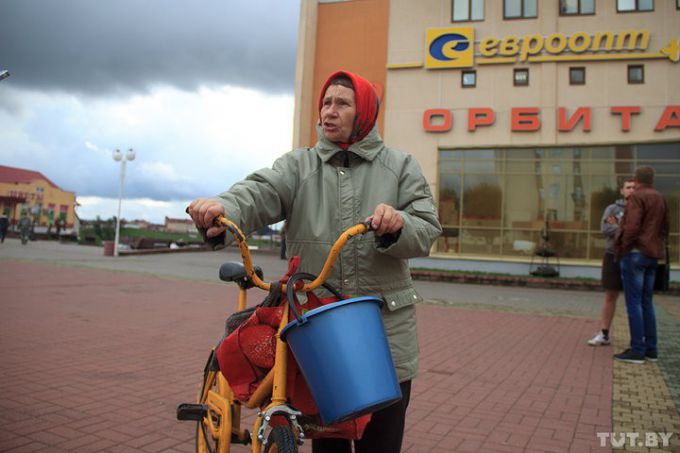 «Покажите паспорт. Может, вы нелегал». Как живут в Глубоком после введения учебного комендантского часа