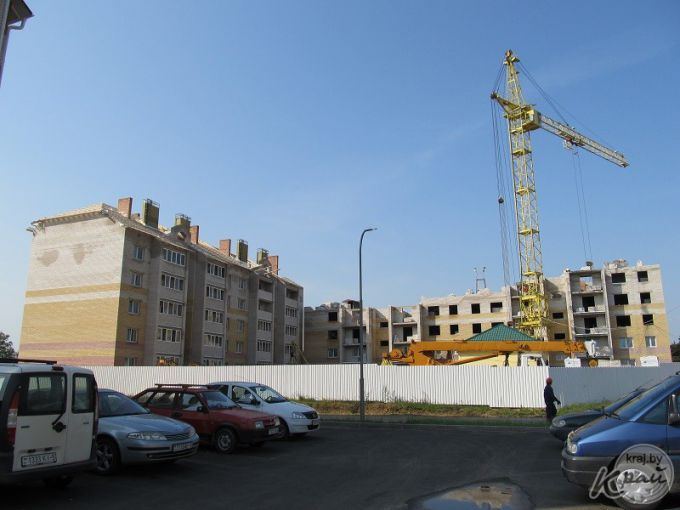 В Вилейке завершается строительство долевого дома в Северном (фото)