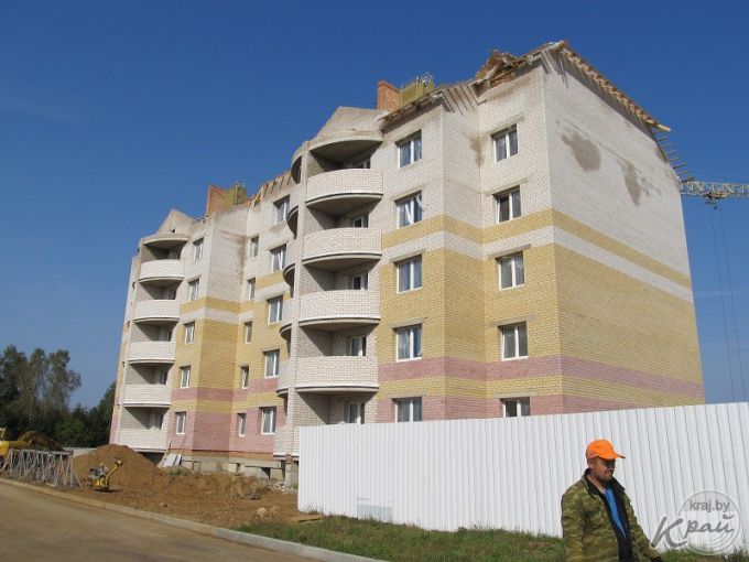 В Вилейке завершается строительство долевого дома в Северном (фото)