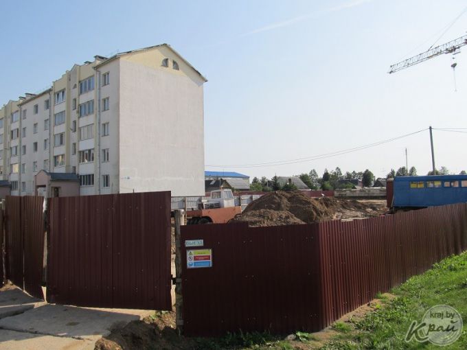 В Вилейке завершается строительство долевого дома в Северном (фото)