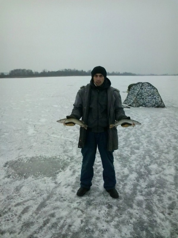 Победитель рыбацкого турнира вилейчанин Андрей Дядело: «Свадебное путешествие провели с женой на ночной рыбалке»