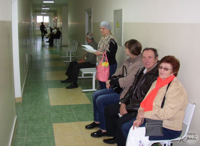 В вилейской поликлинике снова можно пройти рентген и физиотерапию. Что еще там отремонтируют? (фото)