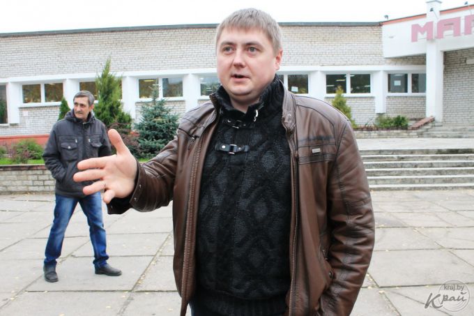 Жители Молодечно об асфальте на улице Скорины: «Пока ногу кто-то не сломает, резонанса не будет» (фото)