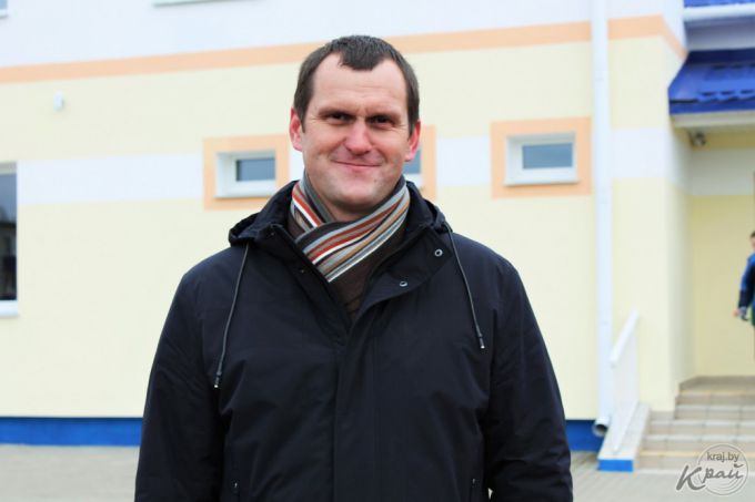 Школьникам – бесплатно, взрослым – за деньги. В Вилейке после реконструкции открыли стадион (фото)