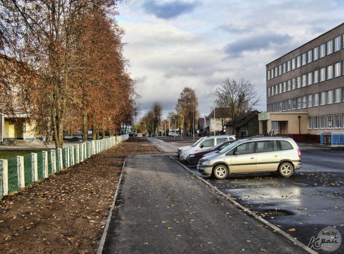 Вдоль стадиона в Вилейке положили новые дороги (фото)