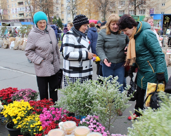 Фоторепортаж: На ярмарке жодинцы пополнили свои закрома Фоторепортаж: На ярмарке жодинцы пополнили свои закрома