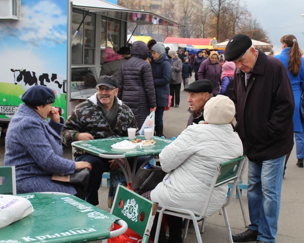 Фоторепортаж: На ярмарке жодинцы пополнили свои закрома Фоторепортаж: На ярмарке жодинцы пополнили свои закрома