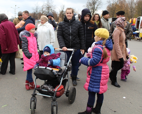 Фоторепортаж: На ярмарке жодинцы пополнили свои закрома Фоторепортаж: На ярмарке жодинцы пополнили свои закрома