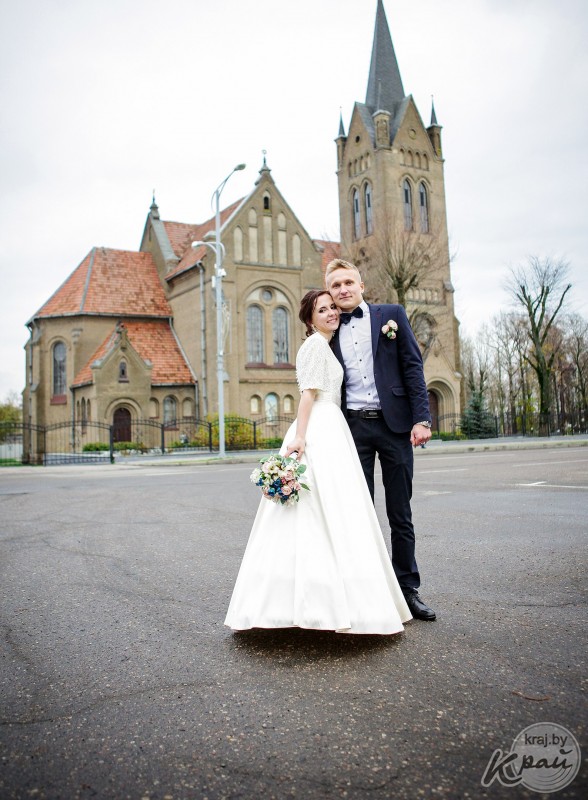 Свадьба месяца. Вилейчанка Александра Шульгач на свадьбе читала мужу Роману рэп (фото) Свадьба месяца. Вилейчанка Александра Шульгач на свадьбе читала мужу Роману рэп (фото)