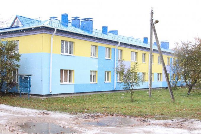 "Нас не слышат". Жители Носилово Молодечненского района просят коммунальников привести их жилье в порядок (фото)