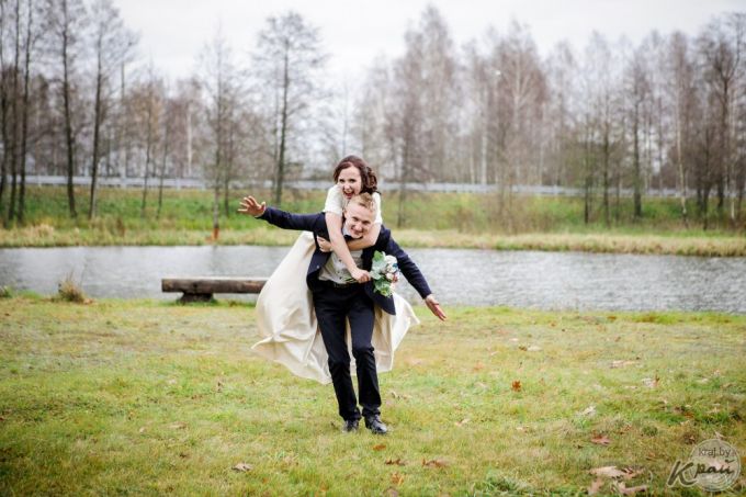 Свадьба месяца. Вилейчанка Александра Шульгач на свадьбе читала мужу Роману рэп (фото)