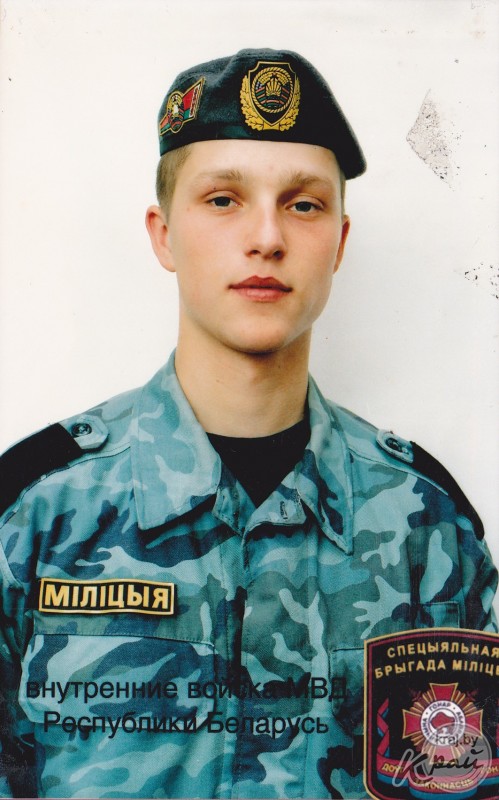 «Не знаешь, привезут ли отца домой живым». Как в вилейской милиции работает третье поколение семьи Хотенчиков (фото)