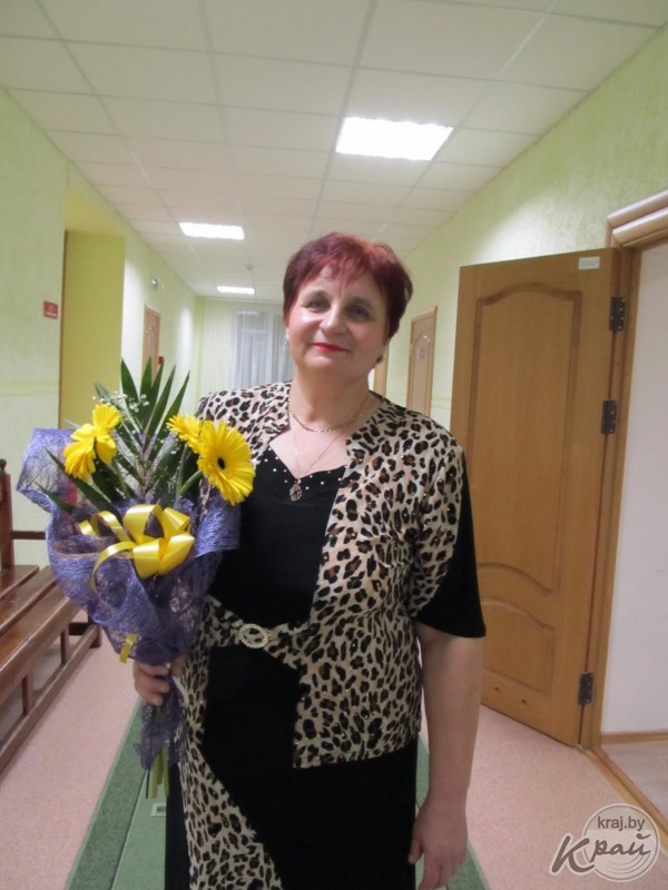 «Я хочу быть продвинутой бабушкой». Как вилейские пенсионеры на компьютерные курсы ходят (фото)