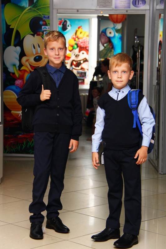 Тетрадки по 12 копеек и более 170 моделей одежды. Где лучше закупаться к школе