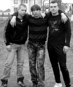  Парни с турника 