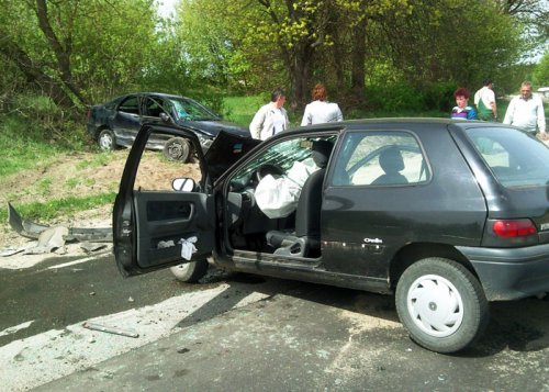 Столкнулись два "француза": серьезная авария около деревни Пески (фото)