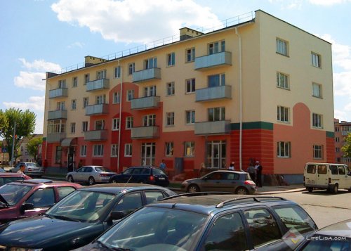 В жилом доме откроют магазин и офис (фото)