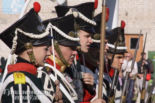 В Слонимском районе прошла масштабная реконструкция: на поле встретились солдаты сразу трех воин