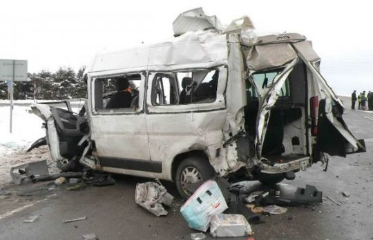 Микроавтобус столкнулся с фурой в Ошмянском районе (ФОТО)