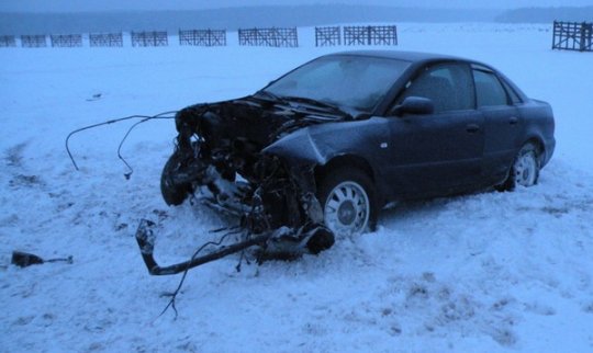 В Волковысском районе после столкновения обе машины отбросило в кювет