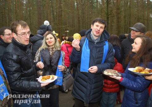 Фоторепортаж: проводить зиму в «Пышки» пришли около ста тысяч гродненцев