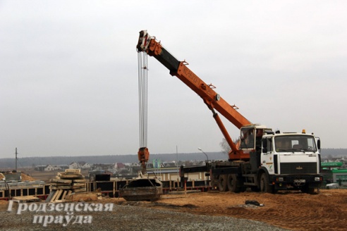 Шесть километров магистрали в районе Щучина введут в эксплуатацию до 1 сентября