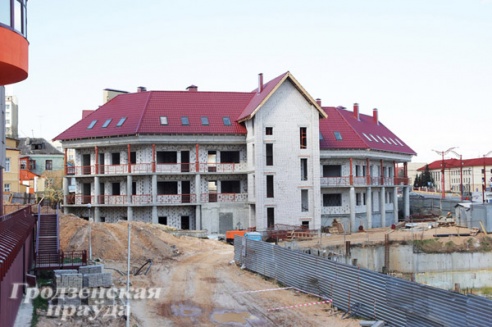 «Консент»: вместо торгового центра построят автопарковку