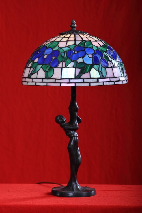 Татьяна Бузун: «Люблю цветные стекла витражей…»