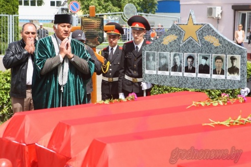 В Слониме перезахоронили останки 65 бойцов Красной Армии