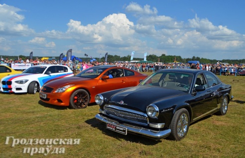 Кадиллак, бьюик и болотный вездеход: в Гродно прошел автофестиваль SunDay AutoGrodno 2014