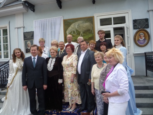 «Знакомые поздравляли меня моими же стихами, не зная, кто их автор». Интервью с председателем Гродненского областного отделения Союза писателей Беларуси Людмилой Кебич