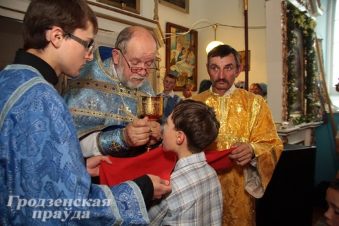 Паломники поклонились чудотворной иконе Божией Матери Раковичской