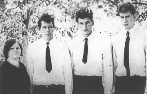 "Золотыми" чемпионами вернулись с Олимпийских игр в Мюнхене Ольга Корбут и Иван Едешко. Листаем страницы "ГП" за 1972 год