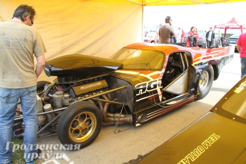 В гродненском аэропорту прошли крупнейшие в Беларуси соревнования по дрэг-рейсингу