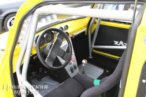 В гродненском аэропорту прошли крупнейшие в Беларуси соревнования по дрэг-рейсингу