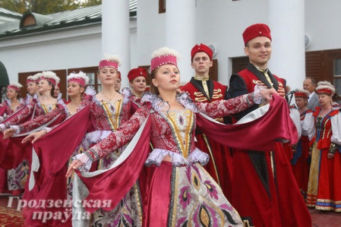 В Залесье на Сморгонщине открыли отреставрированную усадьбу Огинского